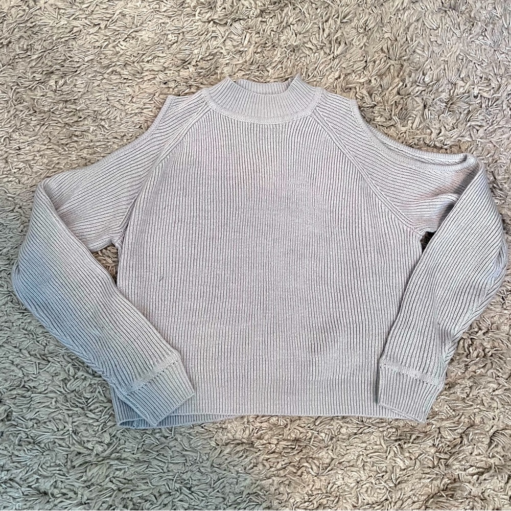 H&M Divided | No shoulder long sleeve top
